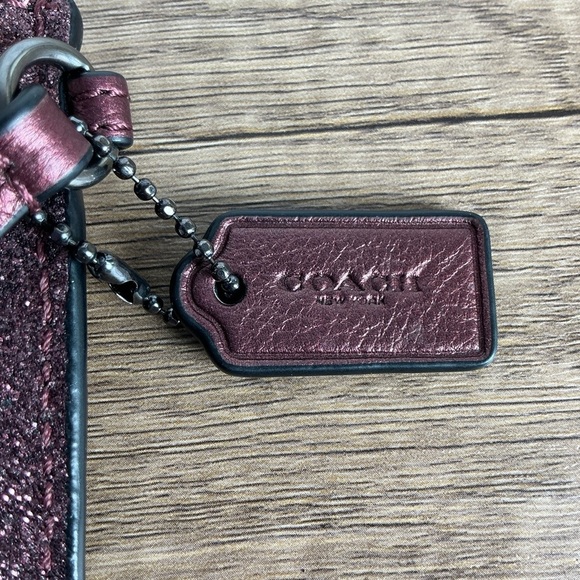 Coach Metallic Cherry Glittering Burgundy Wristlet Sparkly Bag Holidays - Picture 4 of 9